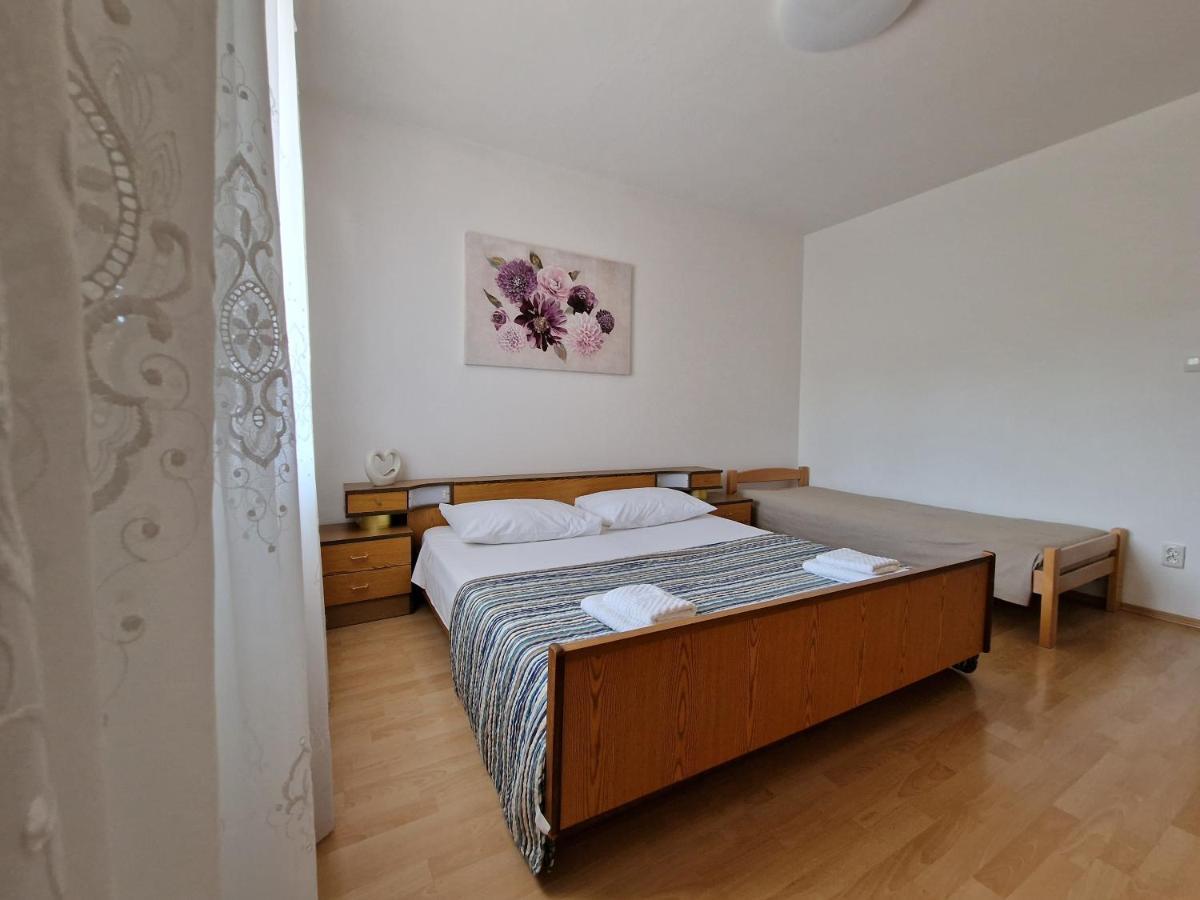 Apartment Sostaric Vrh  Buitenkant foto