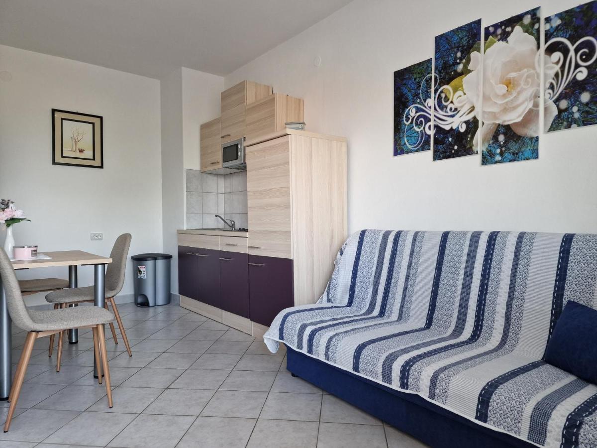 Apartment Sostaric Vrh  Buitenkant foto